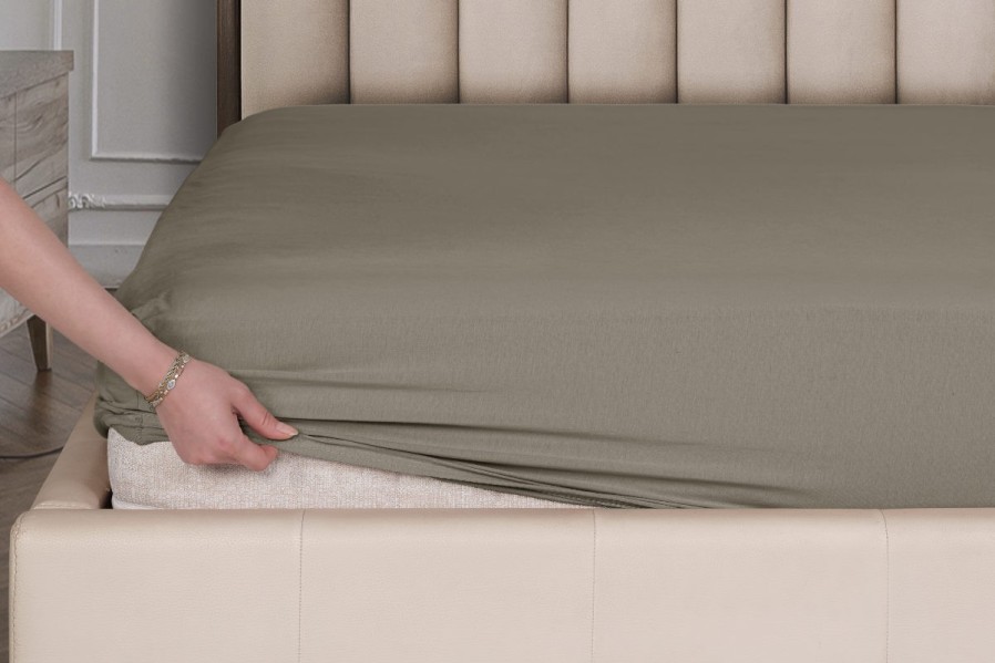 A 100%-ban természetes pamutból készült, kiváló minőségű Klinmam Home Jersey feszítőlepedő maximális alvási kényelmet és hosszú élettartamot biztosít.