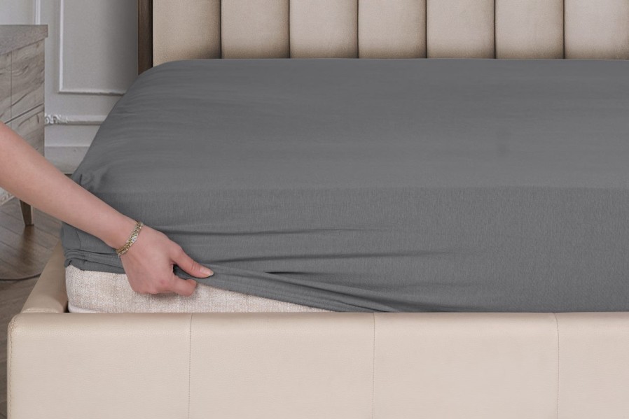 A 100%-ban természetes pamutból készült, kiváló minőségű Klinmam Home Jersey feszítőlepedő maximális alvási kényelmet és hosszú élettartamot biztosít.