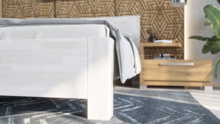 Tömörfa ágy, enyhén süllyesztett lábtámlával