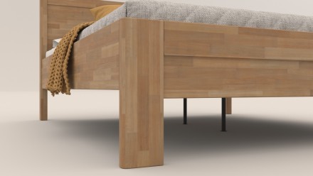 Masszív fa ágy tömör talapzattal