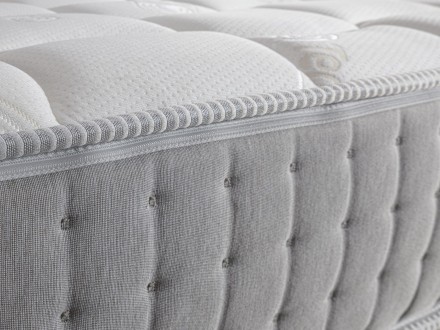 Kétféle keménységi érzet - 3, 4 | Hab matrac | Magassága 26 cm | Terhelhetőség  150 kg | Jótállás 10 év