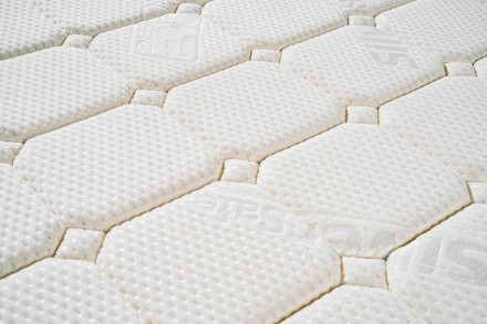 Kétféle keménységi érzet - 3, 4 | Puha matracok | Magassága 20 cm | Terhelhetőség 130 kg | Jótállás 5 év