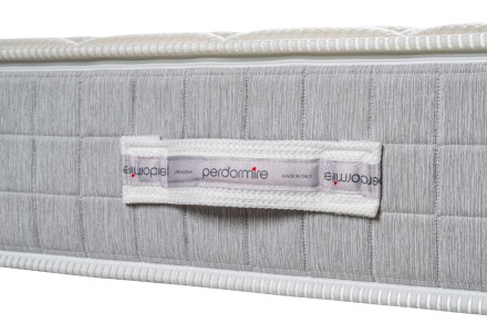 Kétféle keménységi érzet - 3, 4 | Puha matracok | Magassága 20 cm | Terhelhetőség 130 kg | Jótállás 5 év