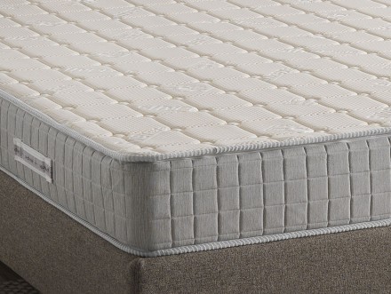 Kétféle keménységi érzet - 3, 4 | Puha matracok | Magassága 20 cm | Terhelhetőség 130 kg | Jótállás 5 év