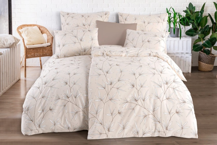 Az ágynemű kellemes tapintású, kiválóan elvezeti a nedvességet, és szinte egyáltalán nem gyűrődik.