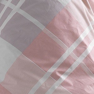 A Klinmam Home ágyneműhuzat a kiváló minőségű Renforcé pamutból készül, amelynek a szálai sokkal puhábbak, simábbak és kellemesebbek a hagyományos pamutéval összehasonlítva.