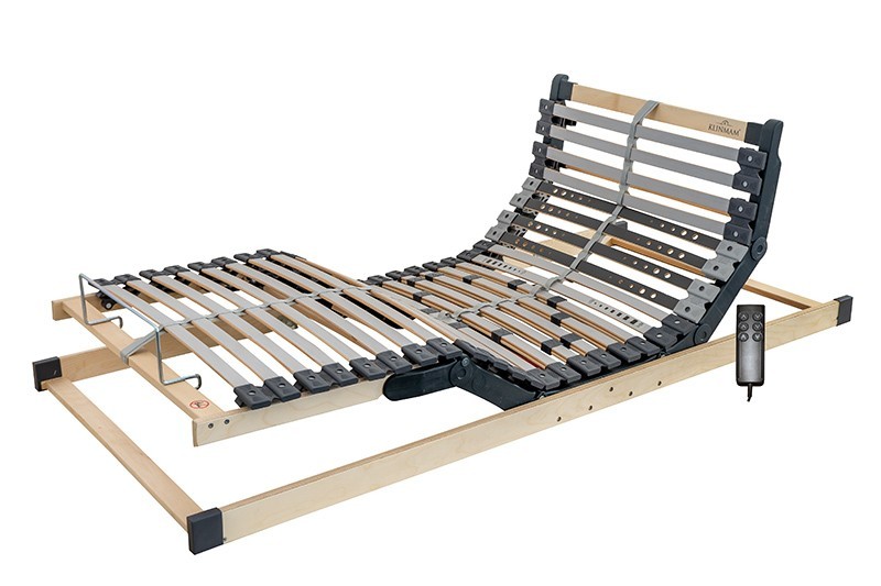 Ennek a motoros ágyrácsnak, oldalfal fölött elhelyezett tokokkal, fej- és lábrésze egyszerűen állítható vezetékes vezérlő segítségével.