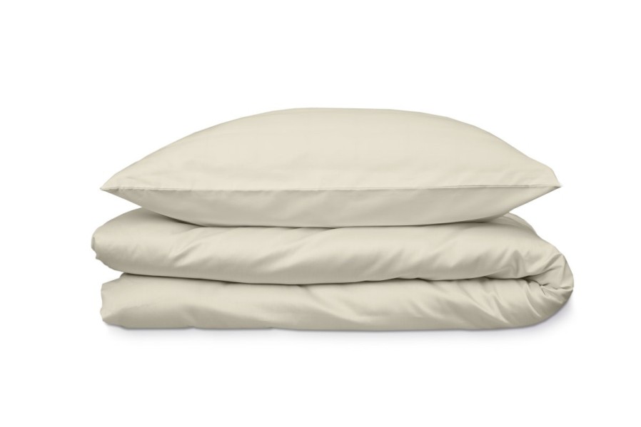 A prémiumszintű Klinmam egyszínű ágynemű a legfinomabb hosszúszálú fésült egyiptomi pamutból készült.