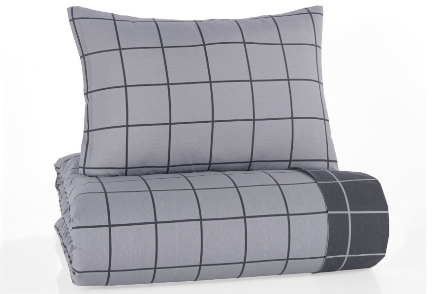 Az ágynemű kellemes tapintású, kiválóan elvezeti a nedvességet, és szinte egyáltalán nem gyűrődik.