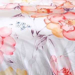 A Klinmam Home ágyneműhuzat a kiváló minőségű Renforcé pamutból készül, amelynek a szálai sokkal puhábbak, simábbak és kellemesebbek a hagyományos pamutéval összehasonlítva.