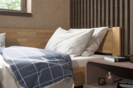 Ezt a több generációs ágyat a lehető legjobb alapanyagokból, precízen készítették el. Ha olyan ágyat keres, amely évtizedekig kitart, akkor az Amelia tömörfa ágy lesz Önnek a megfelelő megoldás.