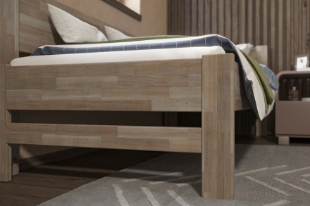 Ezt a több generációs ágyat a lehető legjobb alapanyagokból, precízen készítették el. Ha olyan ágyat keres, amely évtizedekig kitart, akkor az Amelia tömörfa ágy lesz Önnek a megfelelő megoldás.