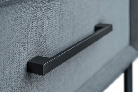 Modern éjjeliszekrény indusztriális stílusban