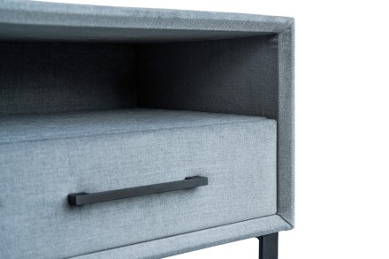 Modern éjjeliszekrény indusztriális stílusban