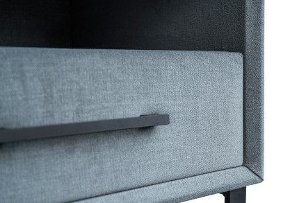 Modern éjjeliszekrény indusztriális stílusban