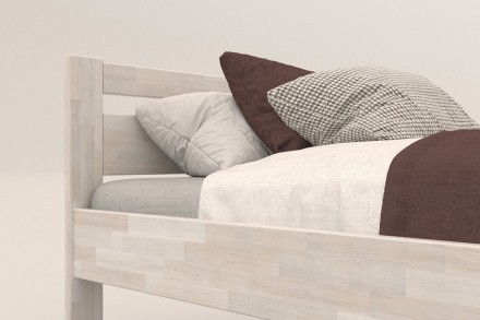 Az Emily egyszemélyes ágyként nagyon népszerű, amely remekül passzol a gyerekszobába vagy a hálószobába. A fa tökéletes illata csodálatos hangulatot teremt a szobában, ami az alváshoz tökéletes.