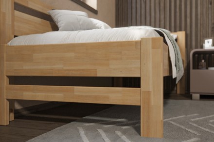 Az Emily egyszemélyes ágyként nagyon népszerű, amely remekül passzol a gyerekszobába vagy a hálószobába. A fa tökéletes illata csodálatos hangulatot teremt a szobában, ami az alváshoz tökéletes.