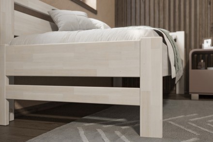 Az Emily egyszemélyes ágyként nagyon népszerű, amely remekül passzol a gyerekszobába vagy a hálószobába. A fa tökéletes illata csodálatos hangulatot teremt a szobában, ami az alváshoz tökéletes.