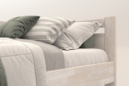 Az Emily egyszemélyes ágyként nagyon népszerű, amely remekül passzol a gyerekszobába vagy a hálószobába. A fa tökéletes illata csodálatos hangulatot teremt a szobában, ami az alváshoz tökéletes.