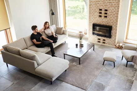 A Bolzano kanapé skandináv dizájnos, letisztult vonalvezetésű, bármely enteriőrbe tökéletesen illeszkedik.