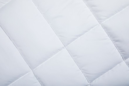 A Klinmam Standard közepesen meleg takaró alkalmas egész éves használatra.