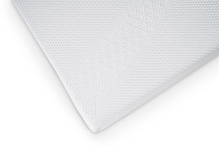 Ergonomikusan formázott Lilac habmatrac hűsítő géltechnológiával.