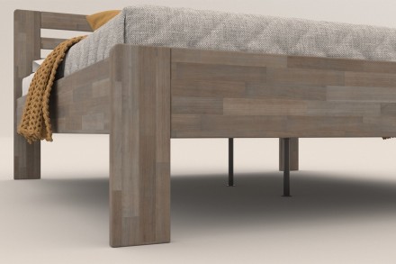 Szereti a fa illatát és az utánozhatatlan atmoszféráját, amivel megtölti a hálószobát? Ha igen, a Lola masszív ágyat Önnek alkottuk meg!