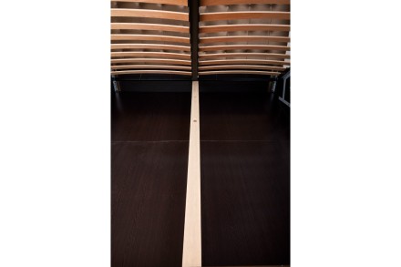 Az elegáns Nashville ágy fejtámlájának köszönhetően minden hálószobához illik, melyet különlegessé és vidámmá tesz.