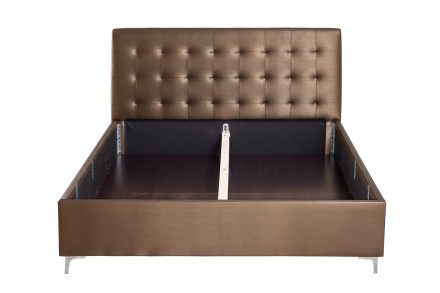 Az elegáns Nashville ágy fejtámlájának köszönhetően minden hálószobához illik, melyet különlegessé és vidámmá tesz.