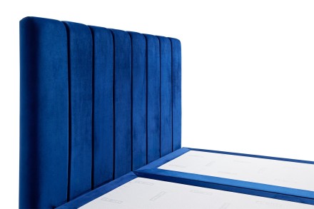 A Pasadena fejvég külleme és magassága révén minden hálószobatípusba kiválóan illik.