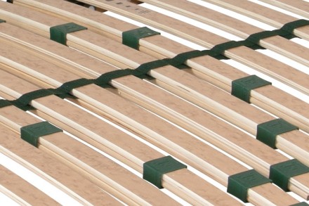 Egyedi 2in1 többfunkciós ágyrács, kényelmesen állítható, valamint oldalról nyitható gázrugó segítségével.