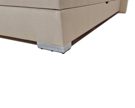 A River kárpitozott fejtámlával maximális kényelmet és támogatást élvezhet pihenés közben.