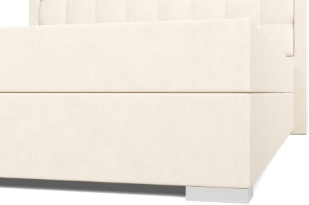 A River kárpitozott fejtámlával maximális kényelmet és támogatást élvezhet pihenés közben.