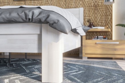 A robusztus, masszív Sion H1 ágy méltóságteljes központi eleme lesz hálószobájának, amely otthonosságot és kényelmet hoz magával.