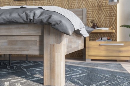 A robusztus, masszív Sion H1 ágy méltóságteljes központi eleme lesz hálószobájának, amely otthonosságot és kényelmet hoz magával.