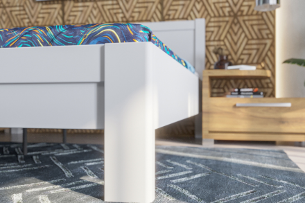 A robusztus, masszív Sion H3 ágy méltóságteljes központi eleme lesz hálószobájának, amely otthonosságot és kényelmet hoz magával.