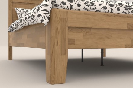 A robusztus, masszív Sion K3 ágy méltóságteljes központi eleme lesz hálószobájának, amely otthonosságot és kényelmet hoz magával.