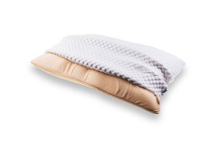 A TEMPUR® Cloud párna a speciális TEMPUR® alapanyagból készül, amely ötvözi a hihetetlen puhaságot és kényelmet a kellő és tökéletes gerinctartással együtt alvás közben.