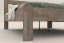 Az Utena egy elegáns, szellős ágykeret masszív faanyagból, függőlegesen tagolt fejvéggel.