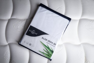 A Aloe Vera 30 egy matracvédő, amely meghosszabbítja a matrac élettartamát és védi a nem várt helyzetekkel szemben.