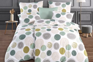 Az ágynemű kellemes tapintású, kiválóan elvezeti a nedvességet, és szinte egyáltalán nem gyűrődik.