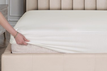 A 100%-ban természetes pamutból készült, kiváló minőségű Klinmam Home Jersey feszítőlepedő maximális alvási kényelmet és hosszú élettartamot biztosít.