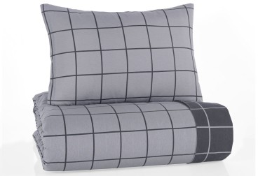 Az ágynemű kellemes tapintású, kiválóan elvezeti a nedvességet, és szinte egyáltalán nem gyűrődik.